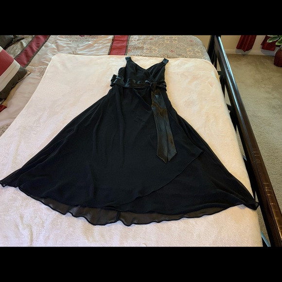 🔥 Hot Sale 🔥 Woman Elegant Dress. Size 14 - Picture 1 of 15